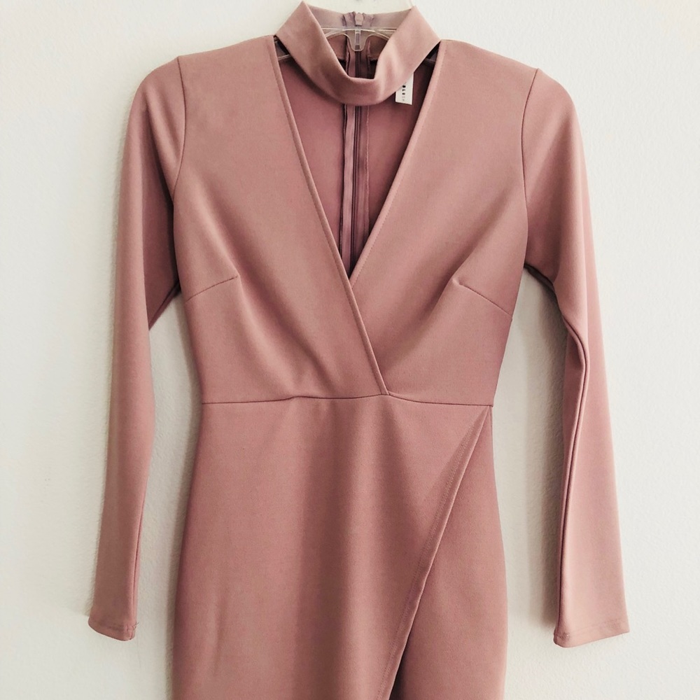 Cute dress!